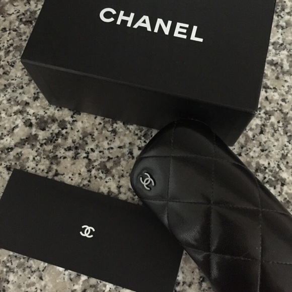 CHANEL OMBRÉ SUNGLASSES 🕶🖤 - Picture 4 of 4